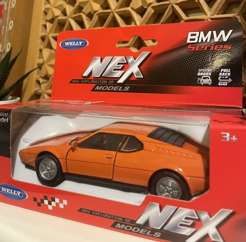Auto-horloge BMW M1 – Voiture Miniature Avec Horloge Intégrée – Rouge – France