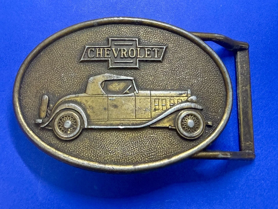 Chevrolet Chevy Coche Clásico Coleccionistas De Colección Hebilla de cinturón con licencia RJ Roberts Co. Foto 2 de 4