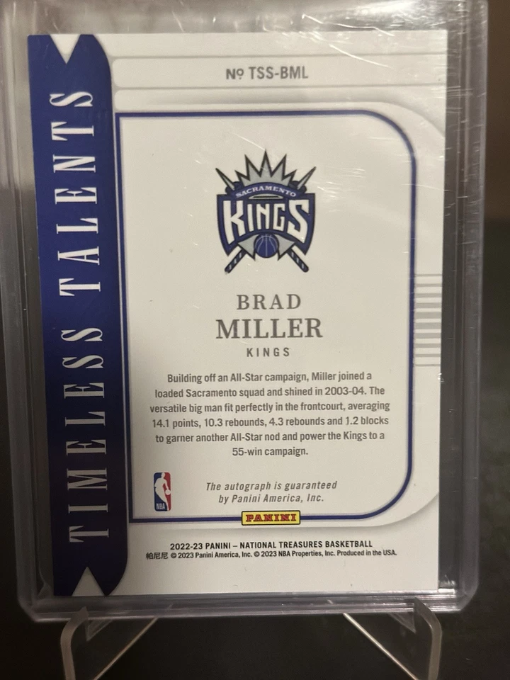 2022-23 National Treasures Timeless Talents Signatures Brad Miller #TTS-BML/49 Foto 3 de 3