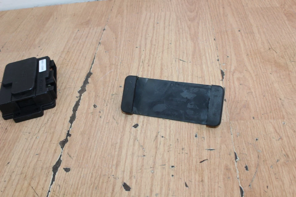 2002 Kawasaki Vulcan Mean Streak предохранитель / распределительная коробка - Изображение 3 из 4