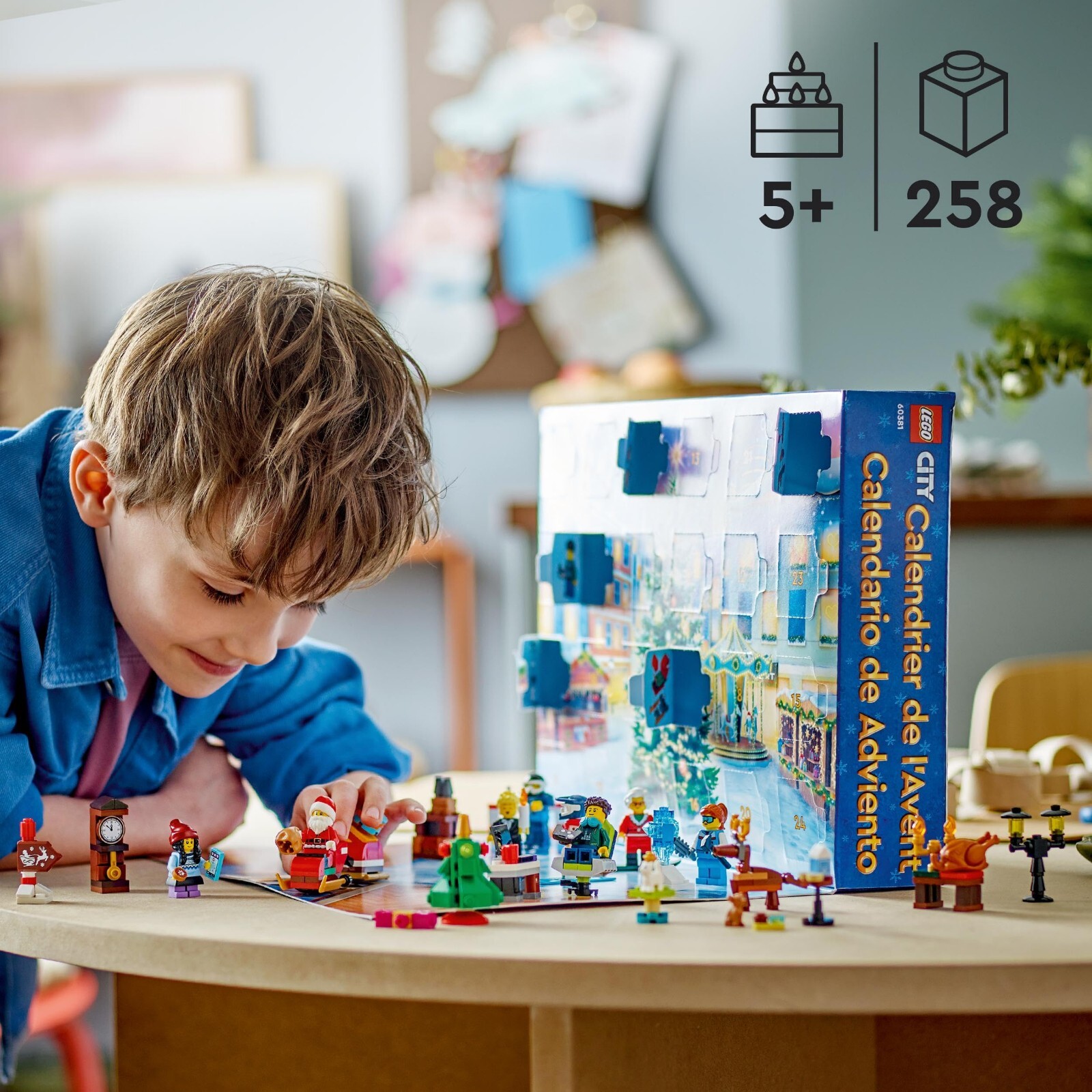 LEGO 60381 Calendario Avvento 2023: 24 Regali City Minifigure Natale - 2