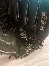 Wilson A2174 Fieldmaster RHT Bball glove Youth Snap Action grip tight split hind