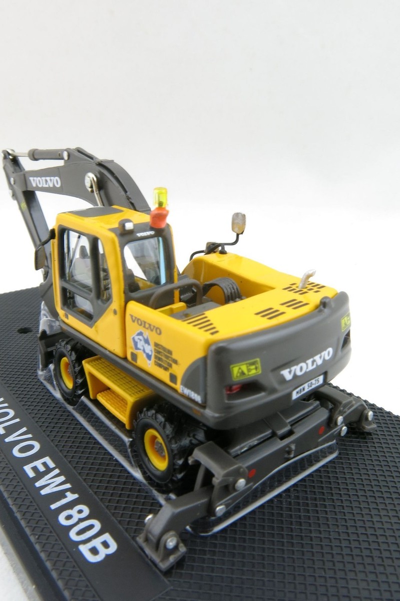 Road Ragers Volvo EW180 B Mobile Wheeled Excavator Australian 1:87
