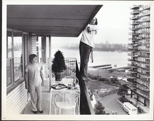 Michael Brandon and Tippy Walker in Jennifer on My Mind 1971 movie photo 45543