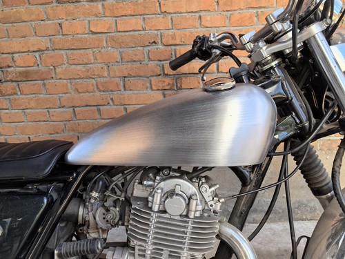 Tanque de combustible de gasolina para motocicleta con tapa para Yamaha SR400 500 1978-2015 plateado - Imagen 6 de 9