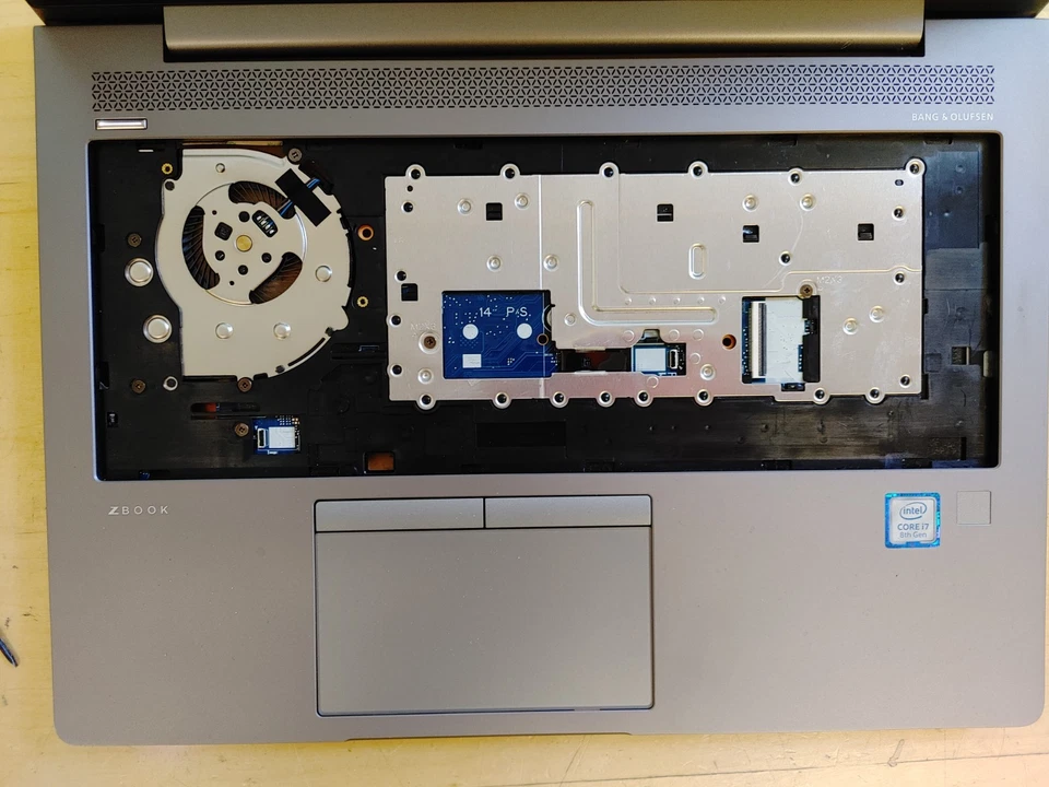 HP ZBook 14U G6 Core i7-8665U@1.90GHz, 8GB RAM, SIN SSD, SOLO PARA REPUESTOS Foto 3 de 4