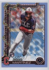 2025 Topps Holiday Light Blue & White Glitter Angel Martinez Martínez #H82 0v4e