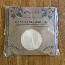 wegreeco Nursing Breast Pads 14 Pack Laundry Bag Large, Mild, Plain Shape