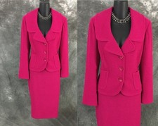 BEAUTIFUL st john knit pink jacket skirt suit size 10 12