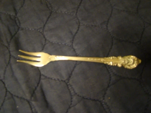 WALLACE SIR CHRISTOPHER STERLING SILVER COCKTAIL FORK NO MONOGRAM