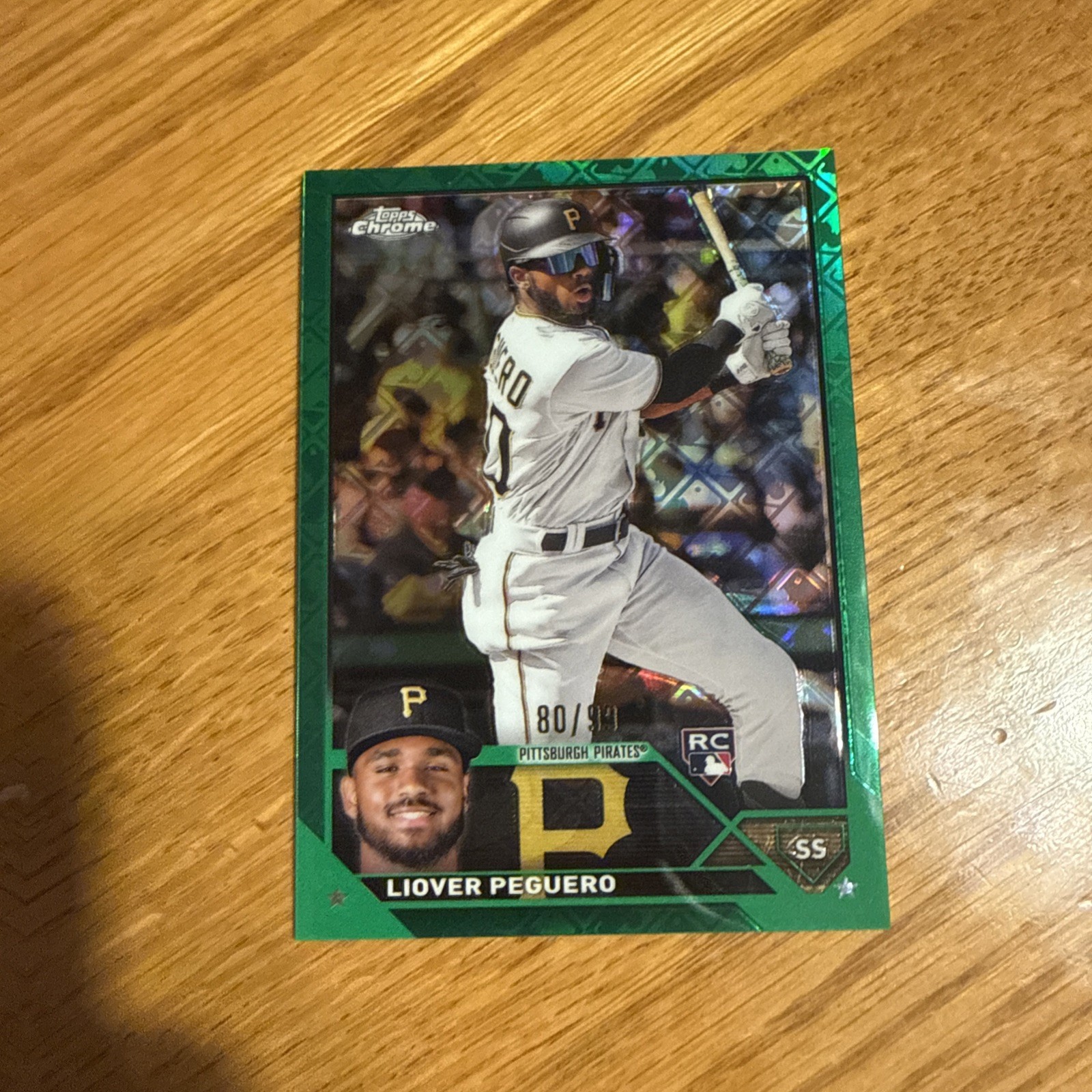 2023 Topps Chrome Logofractor Edition - Liover Peguero #72 Green Refractor /99