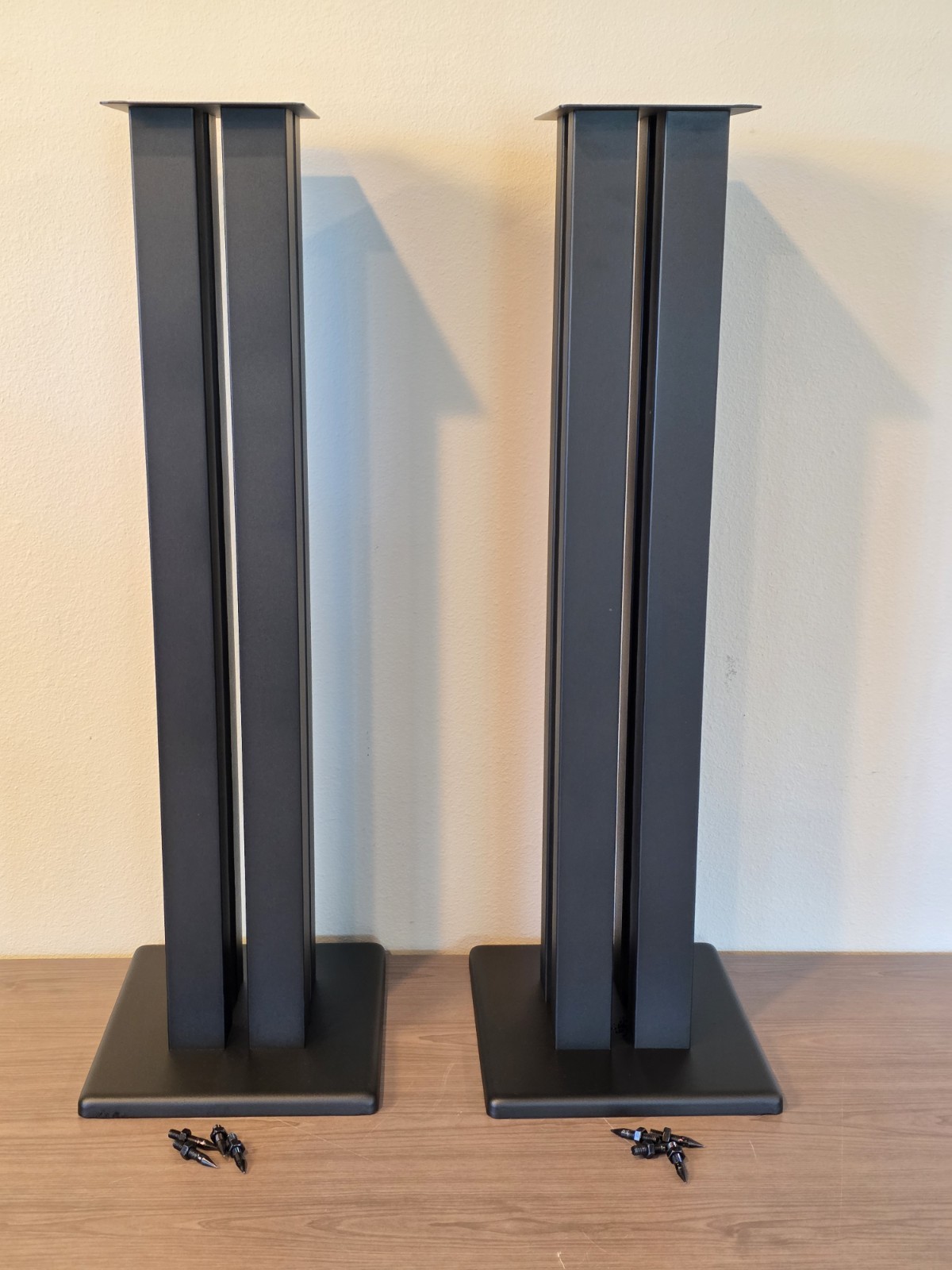 S - Supports 100lbs Adjustable Spikes