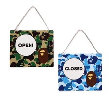 A BATHNIG APE Men's Goods ABC CAMO OPEN / CLOSED SIGNBOARD 1M70192002 z