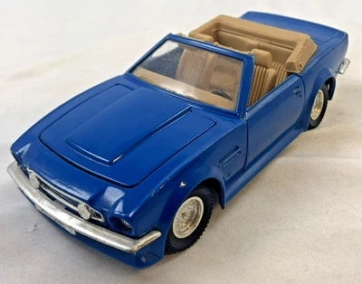 Polistil Aston Martin V8 Cabriolet voiture miniature 1:25 bleu métal classiqu... - Photo 1/4