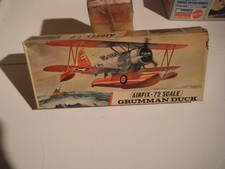 VINTAGE CLASSIC 1963 AIRFIX 1/72 WW II USN Grumman J2F6 DUCK Float-Plane Fighter