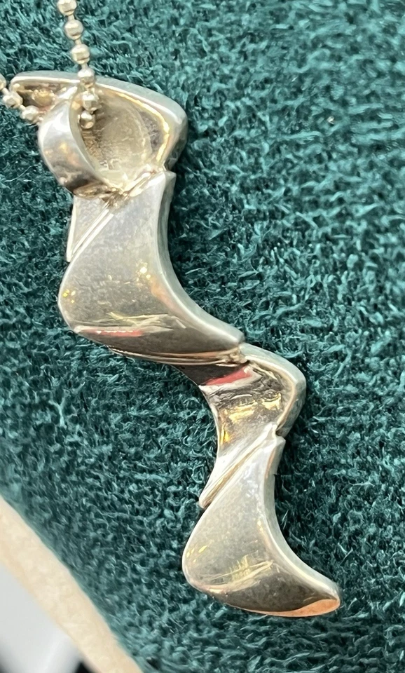 "Collar gota triángulo geométrico de plata esterlina de diseñador irlandés modernista 19""" Foto 4 de 4