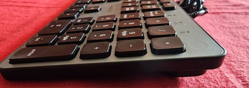 Macally Ultra Slim USB-C W/ 3 Ports Wired Keyboard for MAC WIN CHROME & MORE. - Picture 16 of 24