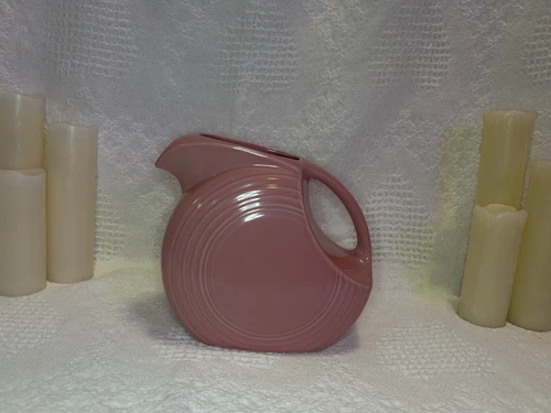 Fiesta Ware Dusty Rose Large 7.5" Disc 67oz Pitcher Jug Homer Laughlin NICE