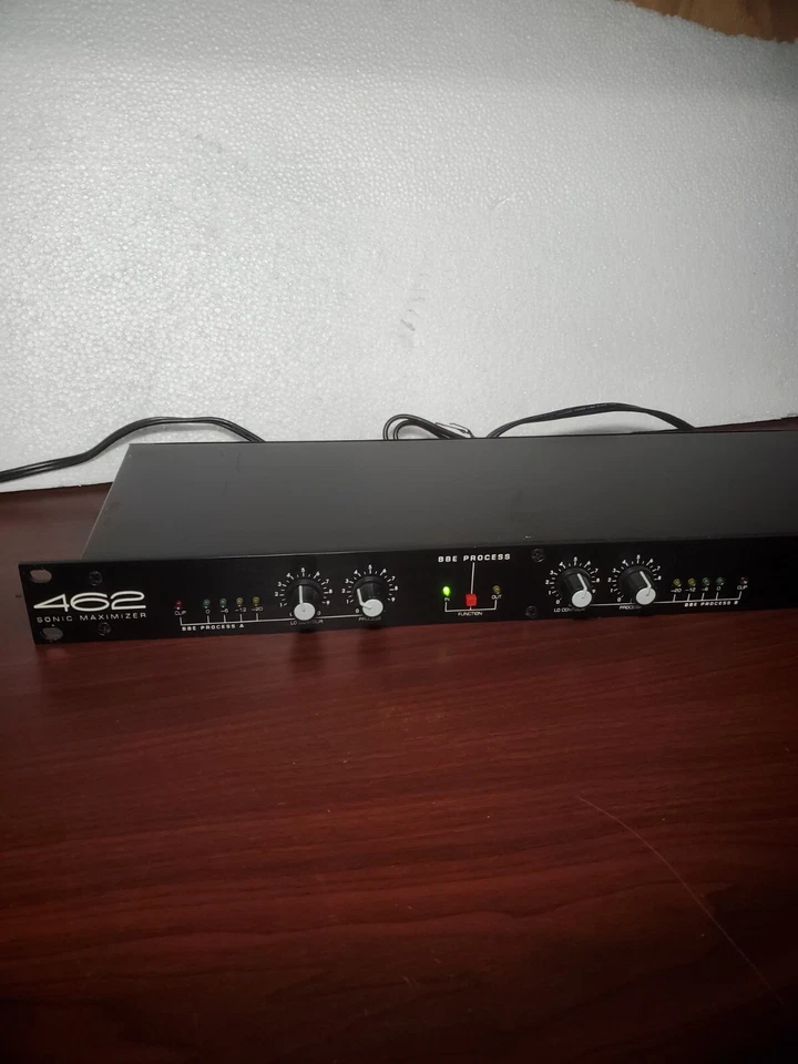 BBE 462 Stereo Sonic Maximizer 2-Channel Signal Processor Powers on! #69 - Image 2 of 4