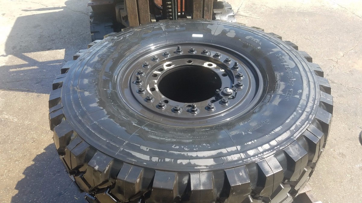 NEW 5 Ton M939 HEMTT HET MRAP TIRE 395/85R20 Michelin Military