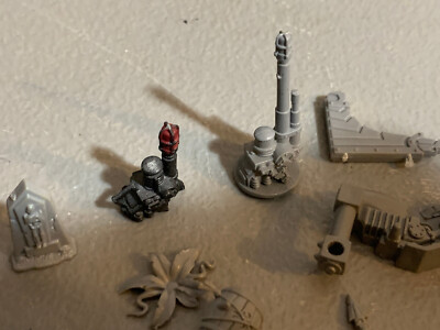 A23277 WARHAMMER 40K AOS TERRAIN BITS LOT GRAVE MISSILE JUNGLE CAN