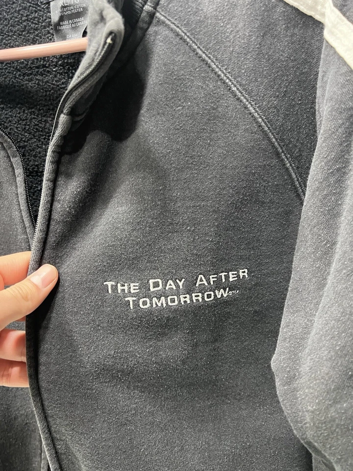 Chaqueta 2003 The Day After Tomorrow Cast And Crew (sin cremallera) ver fotos Foto 3 de 4