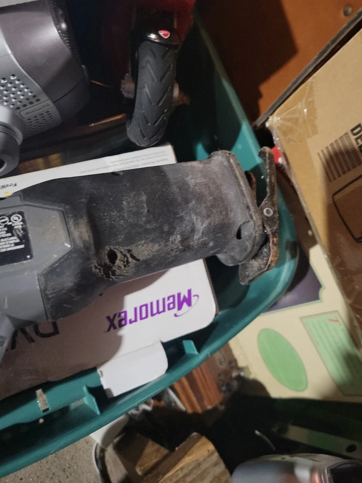 Porter-Cable PC1800RS 18 Volt Cordless Reciprocating Saw - Image 2 of 2