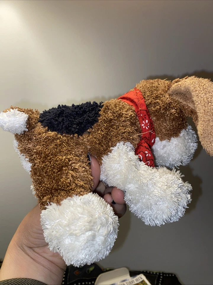 复古 2004 年动物冒险小猎犬狗毛绒棕色白色填充动物 — 第 4/4 张图片