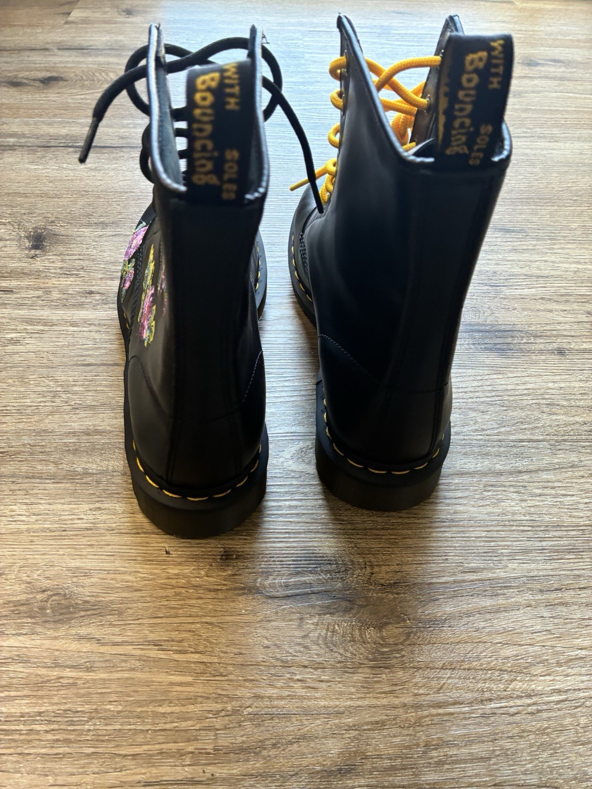 Dr. Martens 1460 Vonda II Embroidered Floral Leather Women’s Boots Size 11 Rare image 5