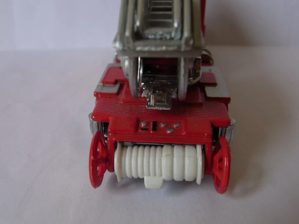 Matchbox MOY YFE05/SA Mercedes-Benz Ladder Truck Solingen Preproduction Vorserie - Bild 4 von 4