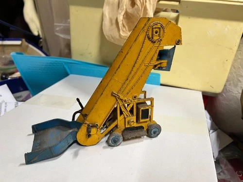 Vintage Dinky Supertoys  No.964 Elevator Loader (For Parts or Restorations)