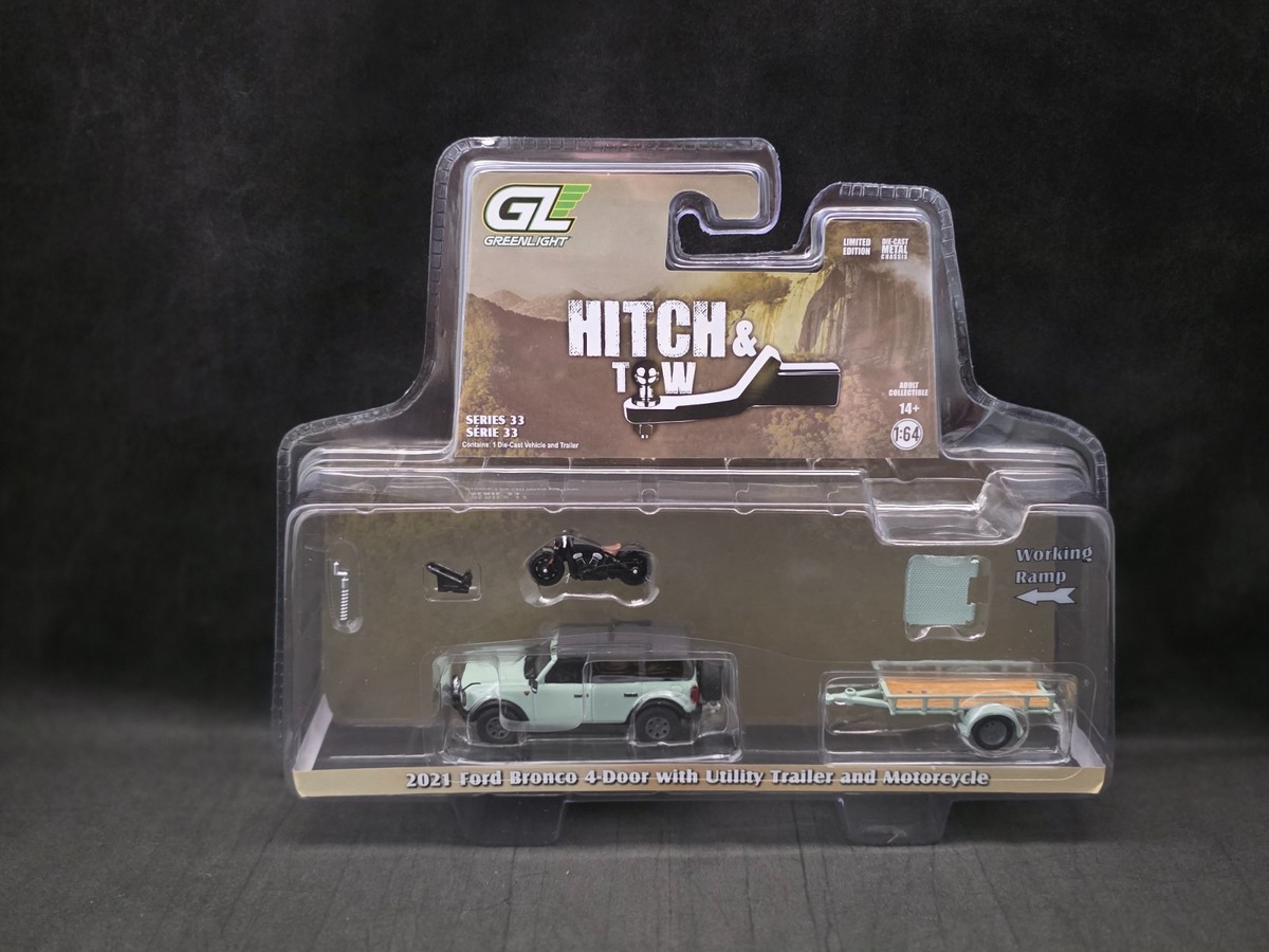 Greenlight Hitch & Tow 33 - 2021 Ford Bronco with Trailer