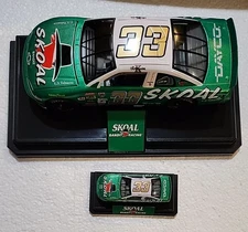Racing Champions Ken Shrader #33 Skoal Bandit Racing Limited Edition 1:24/1:64