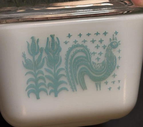 Vintage Pyrex Amish Butterprinlt Refrigerator Dish w/ lid - rectangle