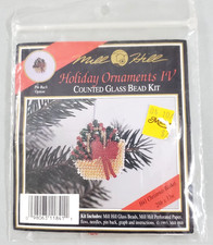 Mill hill Holiday Ornaments IV Counted Glass Bead Kit H41 Christmas Basket Flaw