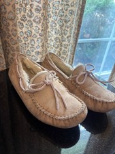 UGG House Shoes Slippers Size 6