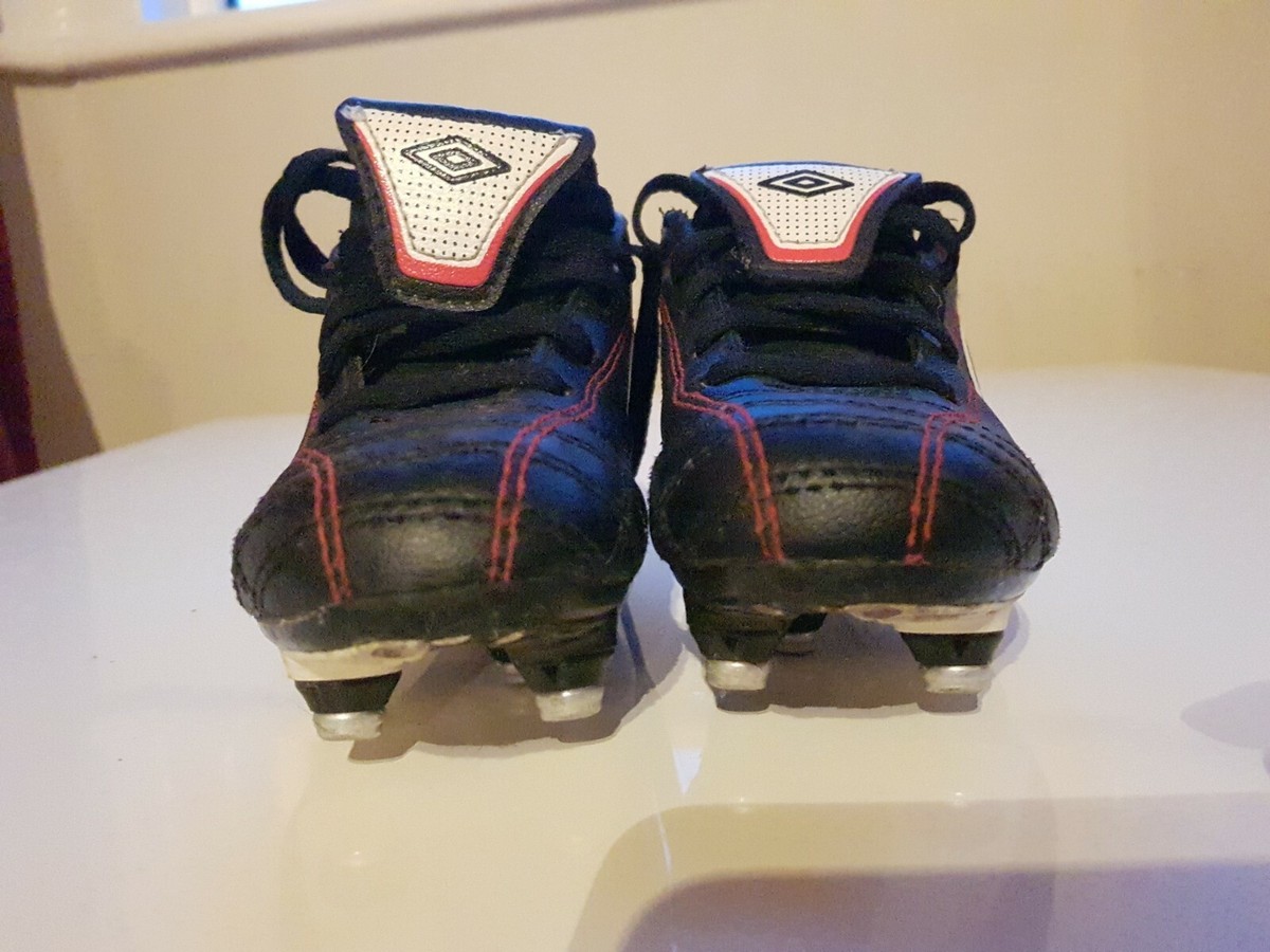 Soccer Boots Junior Metal Stud Football Boots Kids Umbro Metal