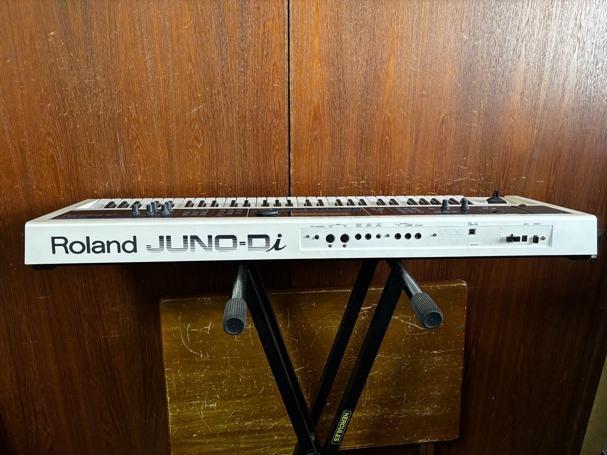 Roland Juno-Di Portable 61-key Mobile Synthesizer White color w