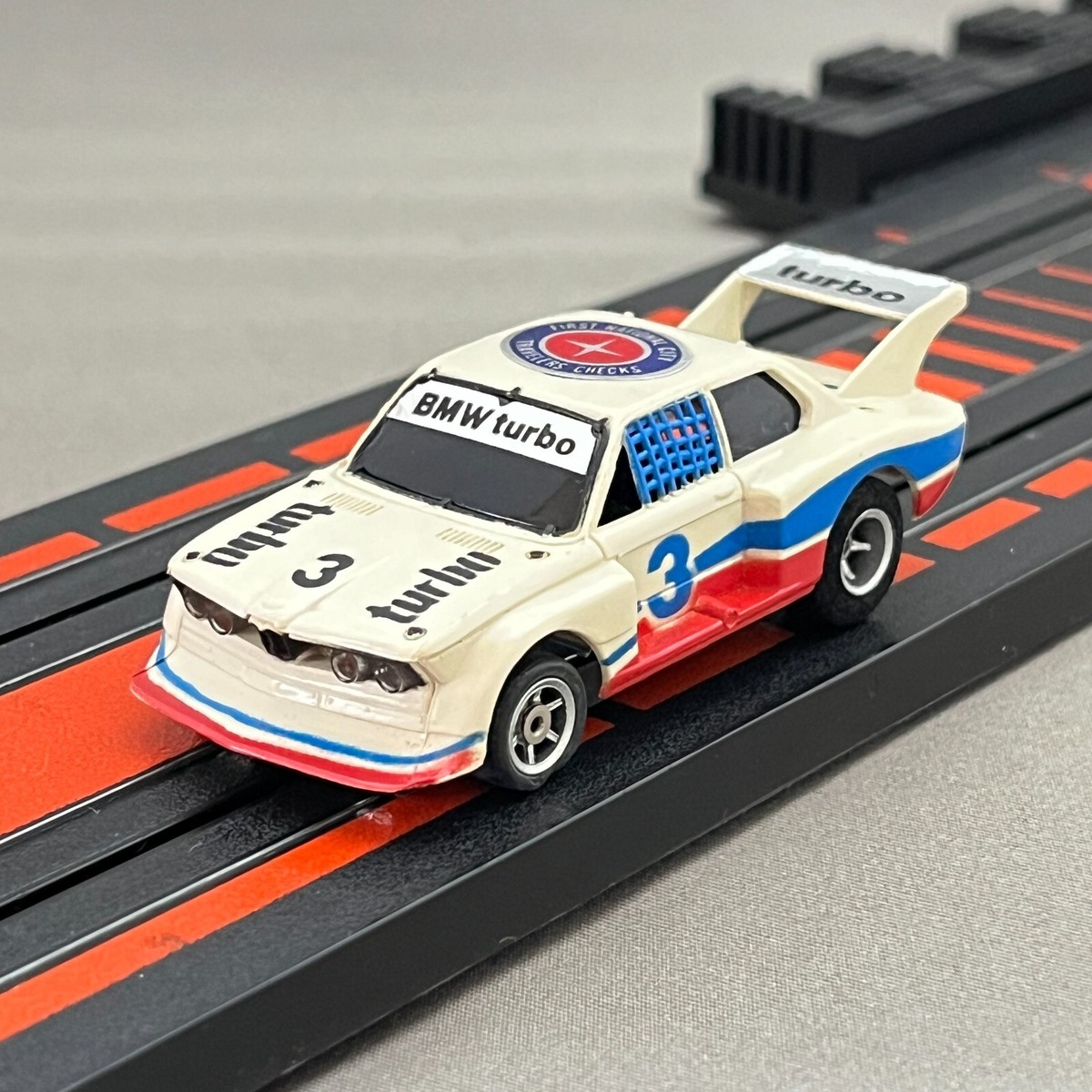 AFX HO-SCALE RACING BMW‐1 TOMY AFX BMW M1: My Last Slot Car Run of the Year! - YouTube