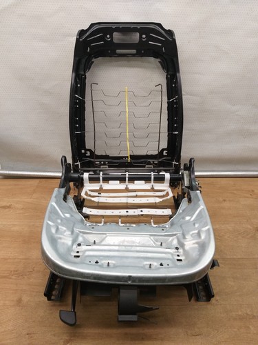 Mercedes - W176 W246 Fahrersitz Sitzgestell Vorne Links 2469102301 2468603502