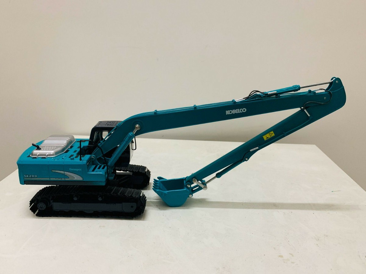 KOBELCO:SK200H プラモデル Kobelco SK200 Long Boom Excavator 1/50 Scale DieCast