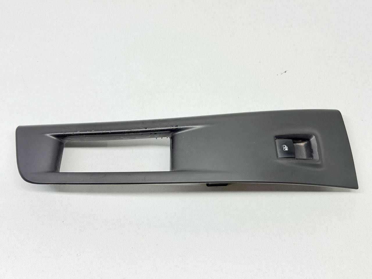 PULSANTIERA ANTERIORE DESTRA PER OPEL Meriva 3° Serie 13266041 (10>)