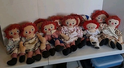 Raggedy Ann and Andy ragdoll lot of 11 vintage dolls pre-owned played ...