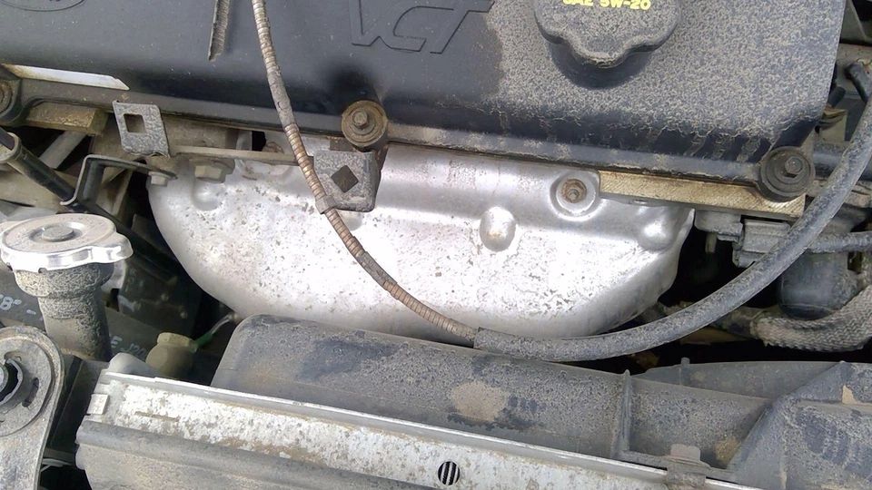 Conjunto de colector de escape Ford Escort Zx2 1998-2003 OEM 2,0 L Dohc At Foto 3 de 4