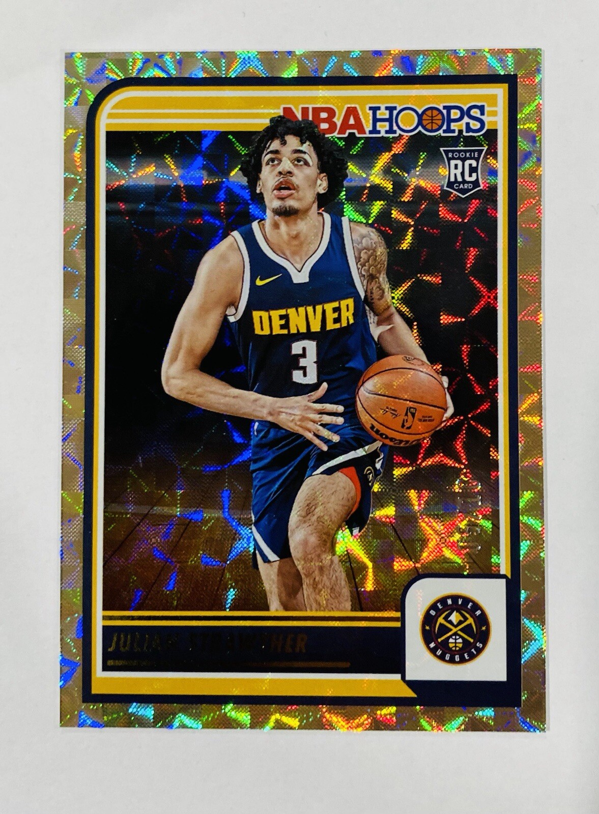 2023-24 Panini NBA HOOPS Rookies Hyper Gold #250 Julian Strawther 5/10 (RC)