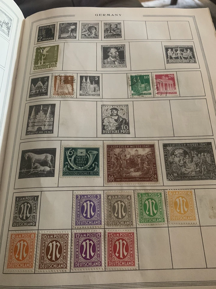 Vintage Voyager Stamp Booklet - Image 3 of 4