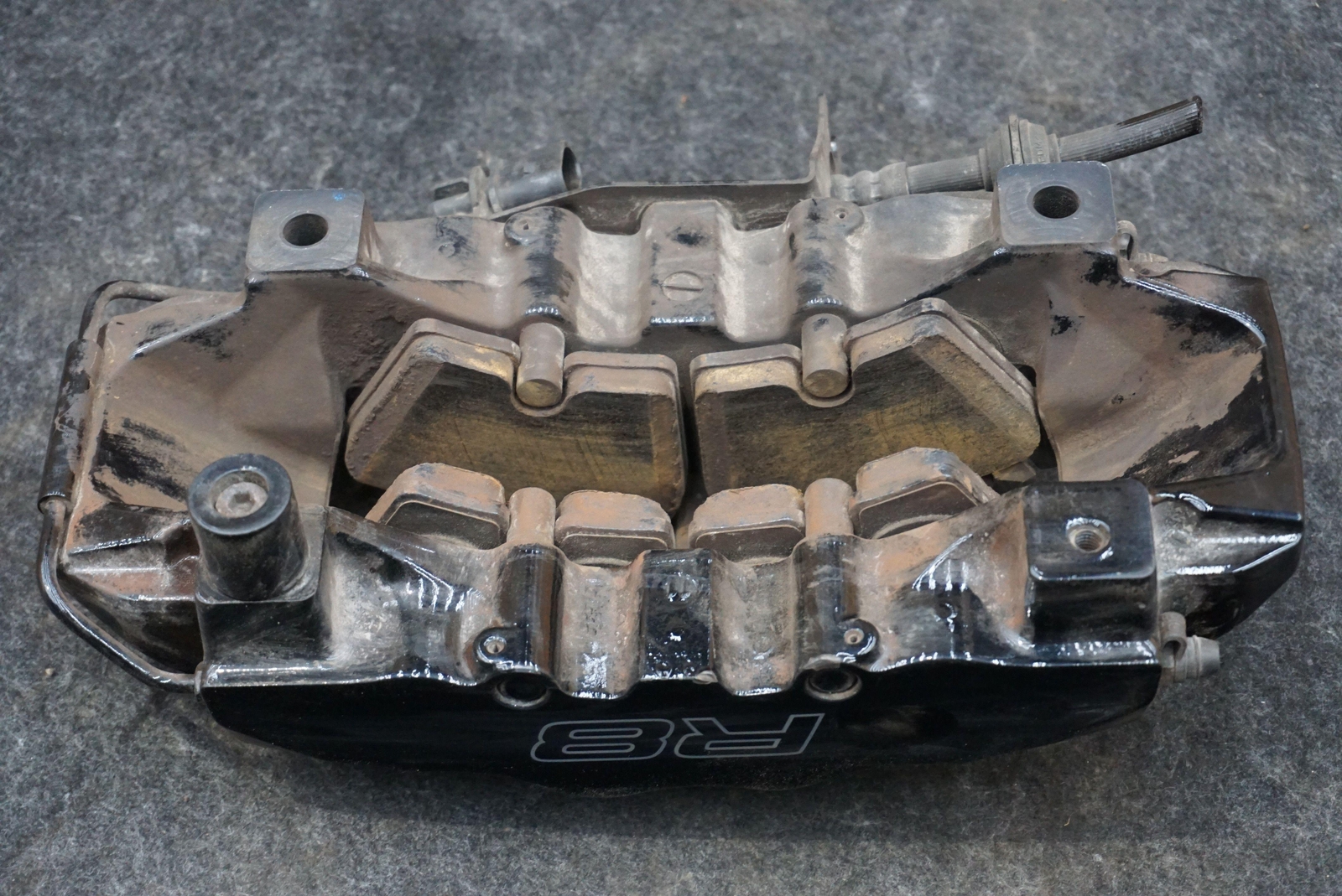 Front Left Driver Side Brembo Brake Caliper Black OEM 420615107B Audi R8 08-12