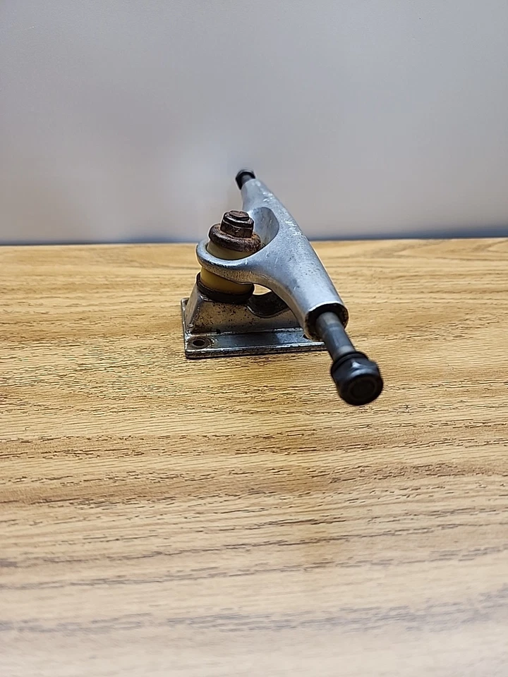 Juego de 2 camiones de skate vintage 8,75" Foto 3 de 4