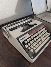 Brother Deluxe 1300 Schreibmaschine mit Koffer + Anleitung funktionst&uuml;chtig