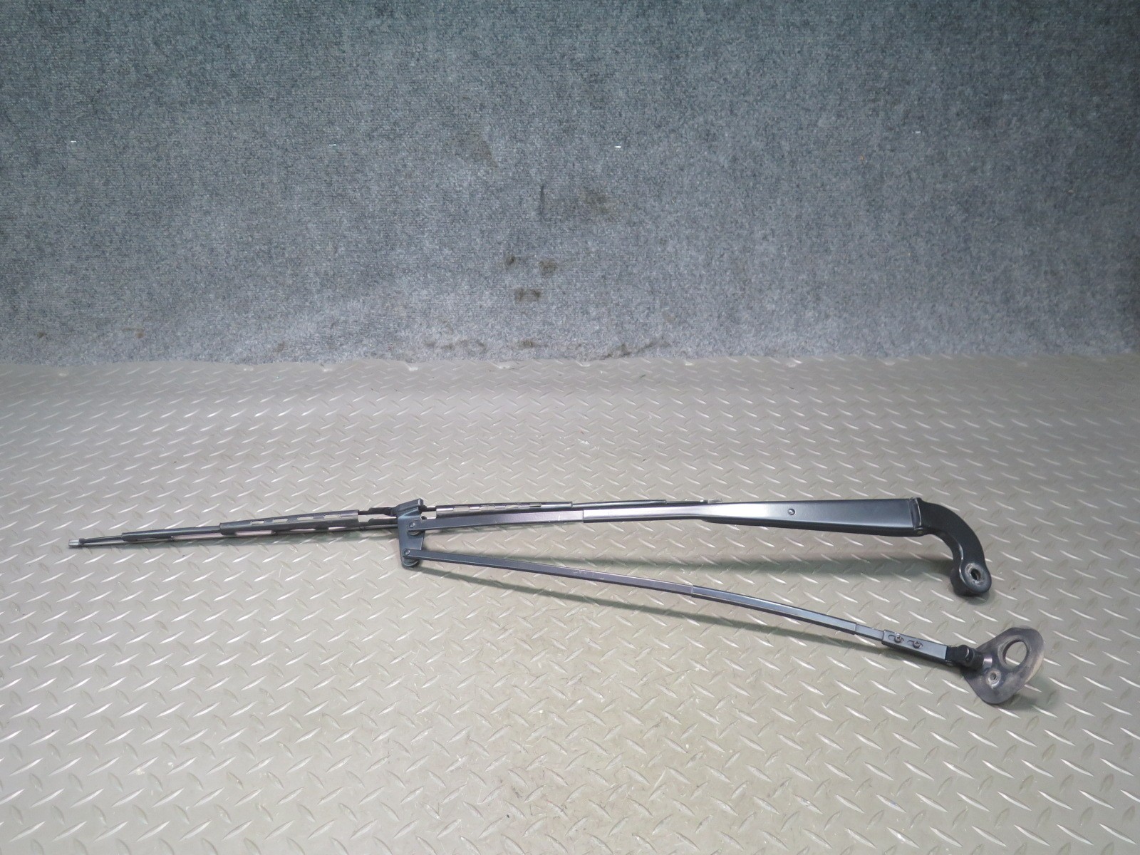 2008-2019 MASERATI GRANTURISMO M145 FRONT LEFT & RIGHT WIPER ARM SET OF 2